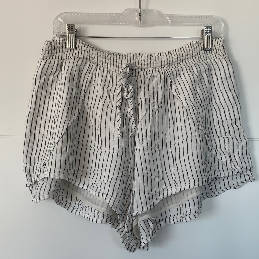 American Eagle Flowy Striped Shorts